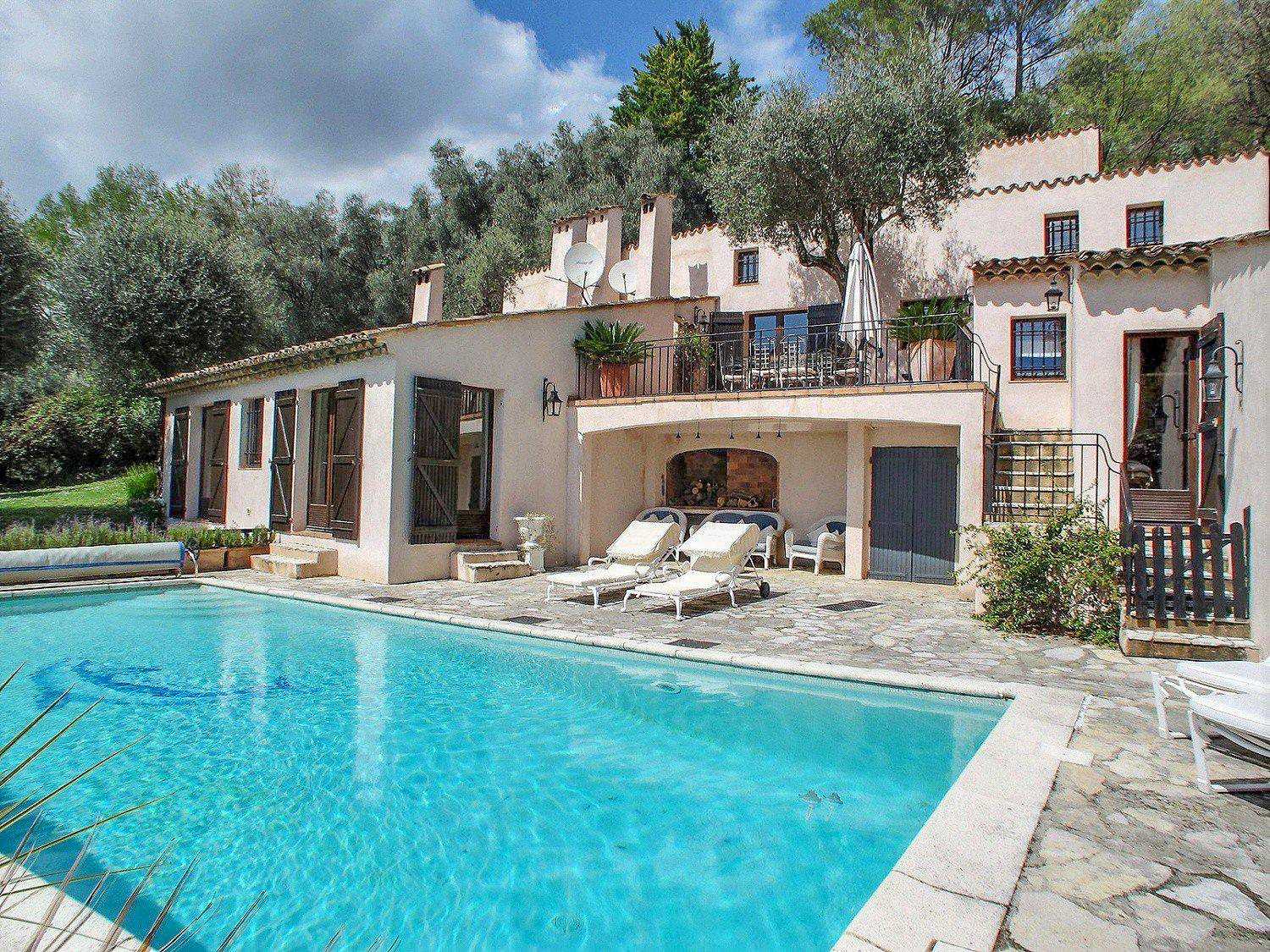 Hus i Tourrettes-sur-Loup, Provence-Alpes-Cote d'Azur 10045353