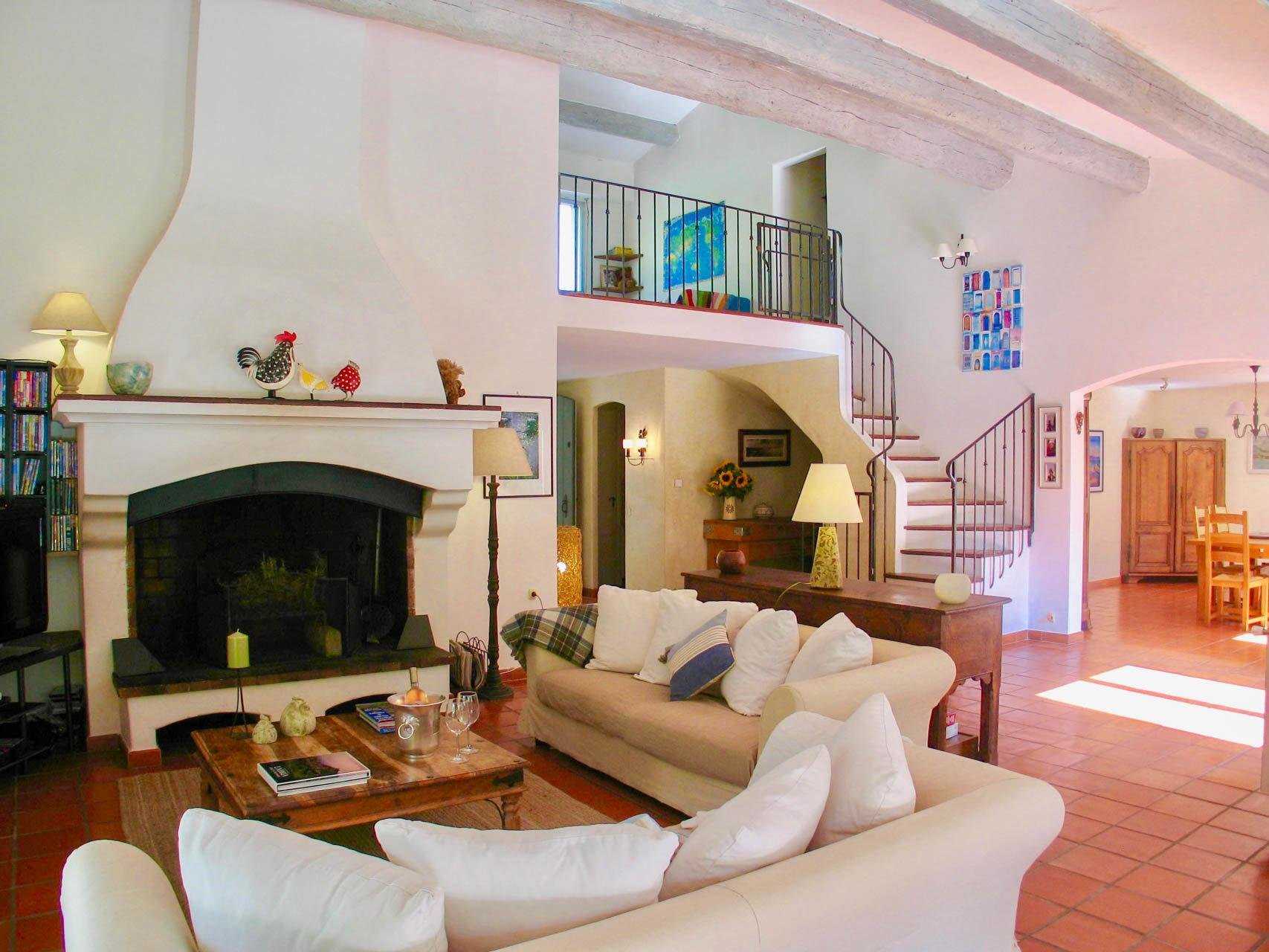 Hus i Callian, Provence-Alpes-Cote d'Azur 10045405
