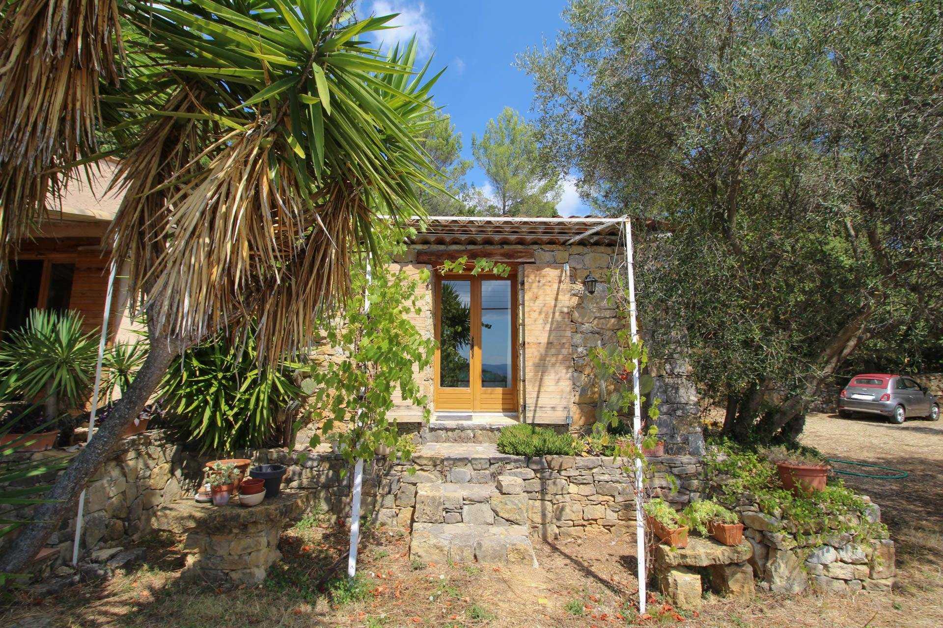 rumah dalam Callian, Provence-Alpes-Côte d'Azur 10045527