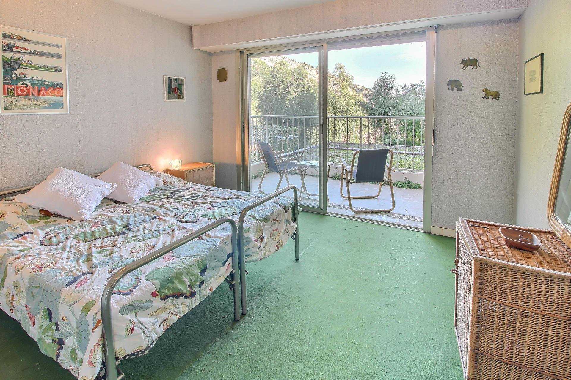 Condominium in Garavan, Provence-Alpes-Côte d'Azur 10045562
