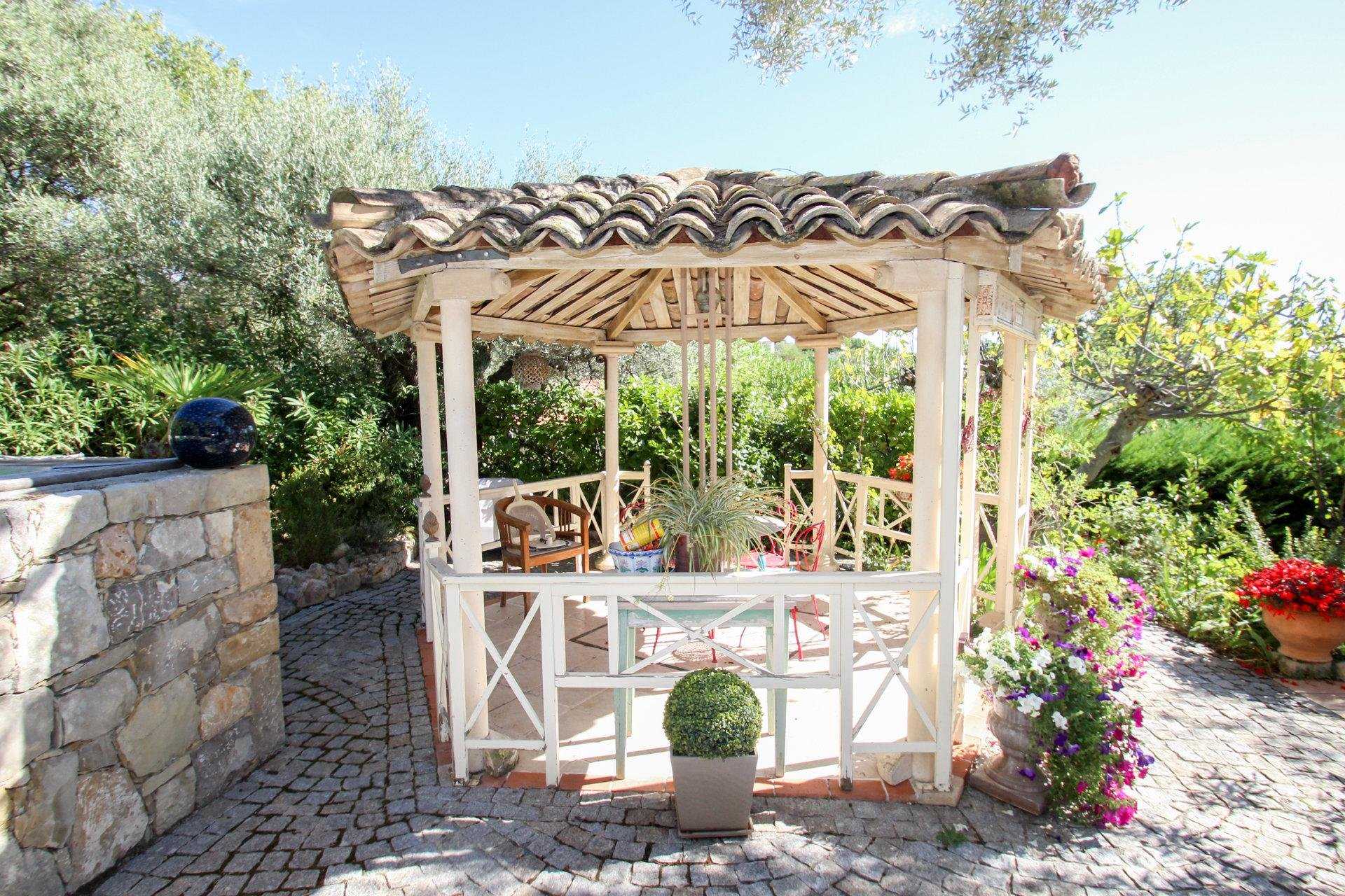 rumah dalam Callian, Provence-Alpes-Côte d'Azur 10045585