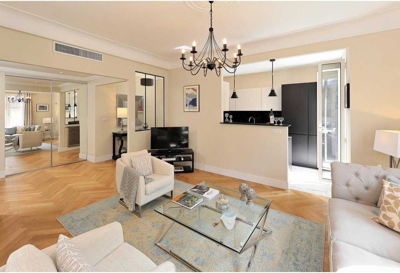 Condominium in Saint-Philippe, Provence-Alpes-Cote d'Azur 10045602