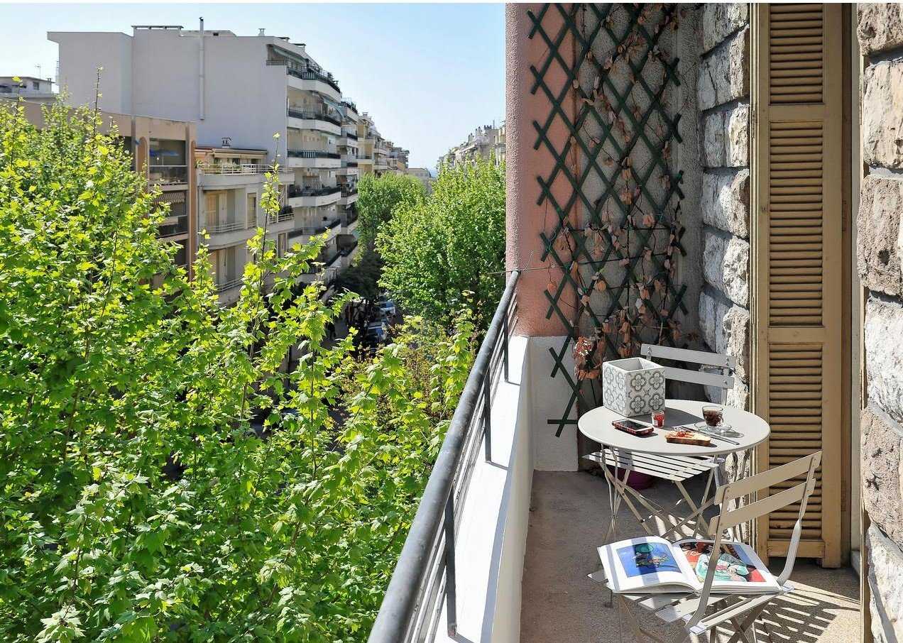 Condominium in Nice Fleurs,  10045602