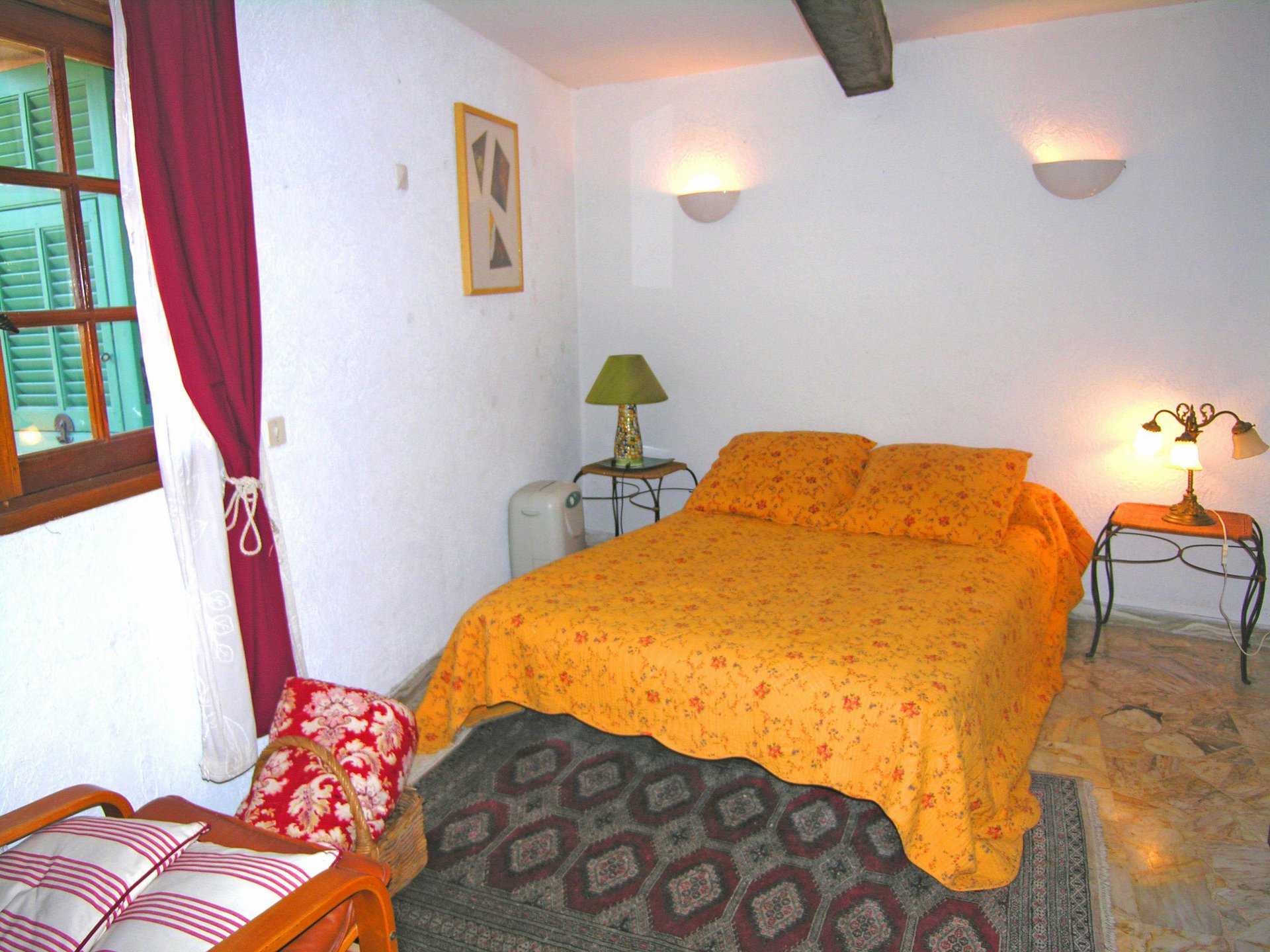 σπίτι σε Le Broc, Provence-Alpes-Cote d'Azur 10045655