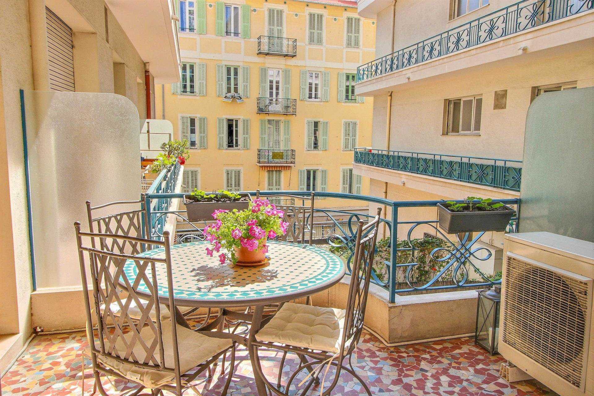 Condominium dans Bon, Provence-Alpes-Côte d'Azur 10045658