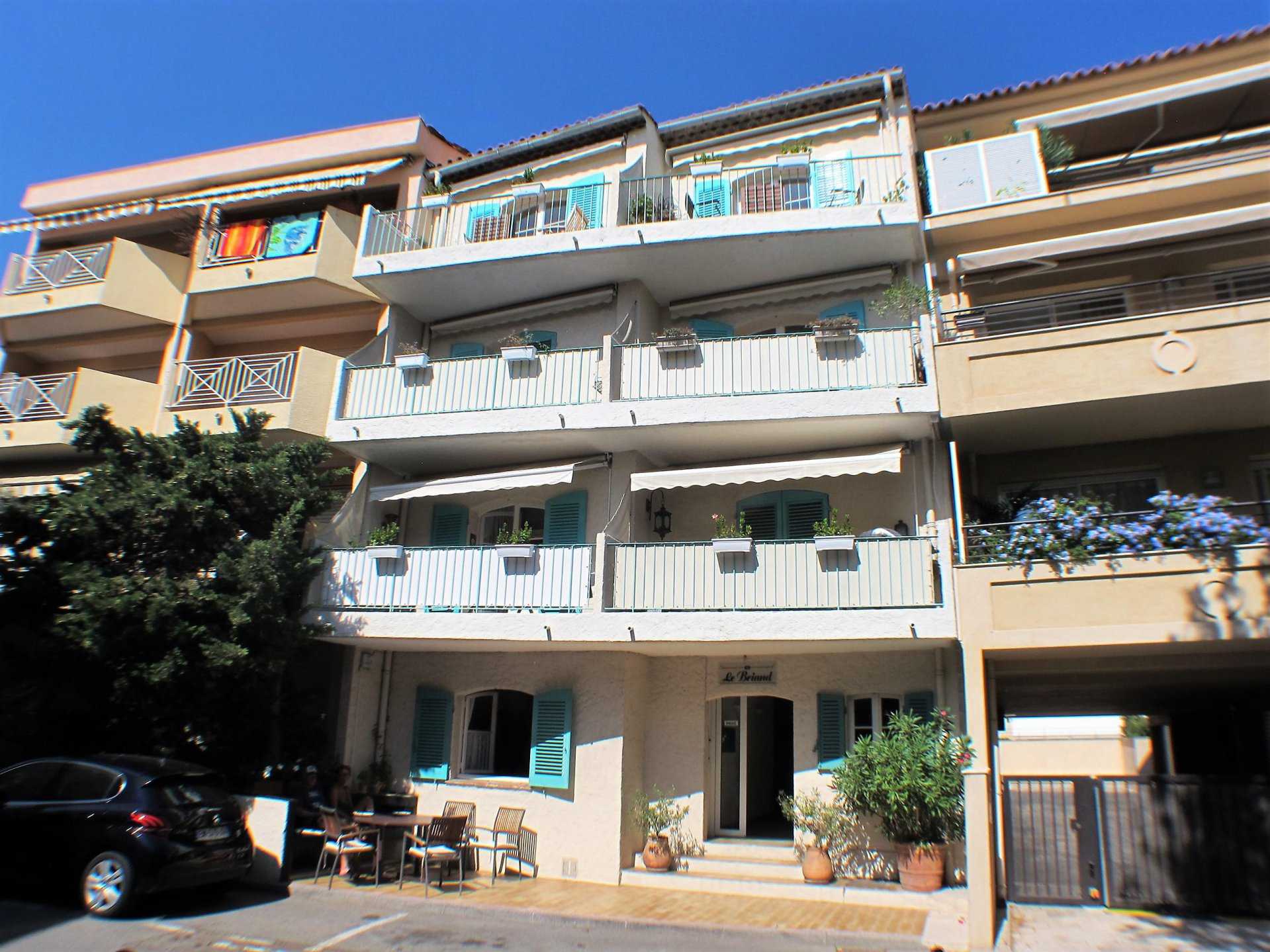 Eigentumswohnung im Sainte-Maxime, Provence-Alpes-Côte d'Azur 10045728