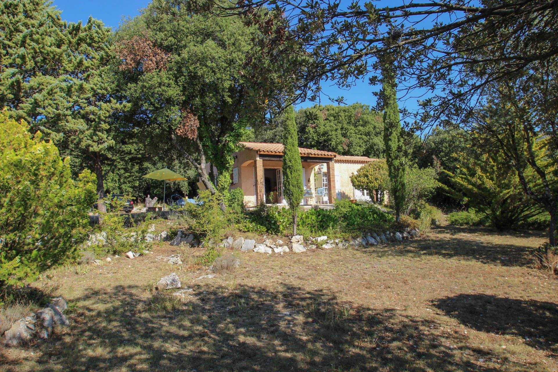 House in Mons, Provence-Alpes-Cote d'Azur 10045745