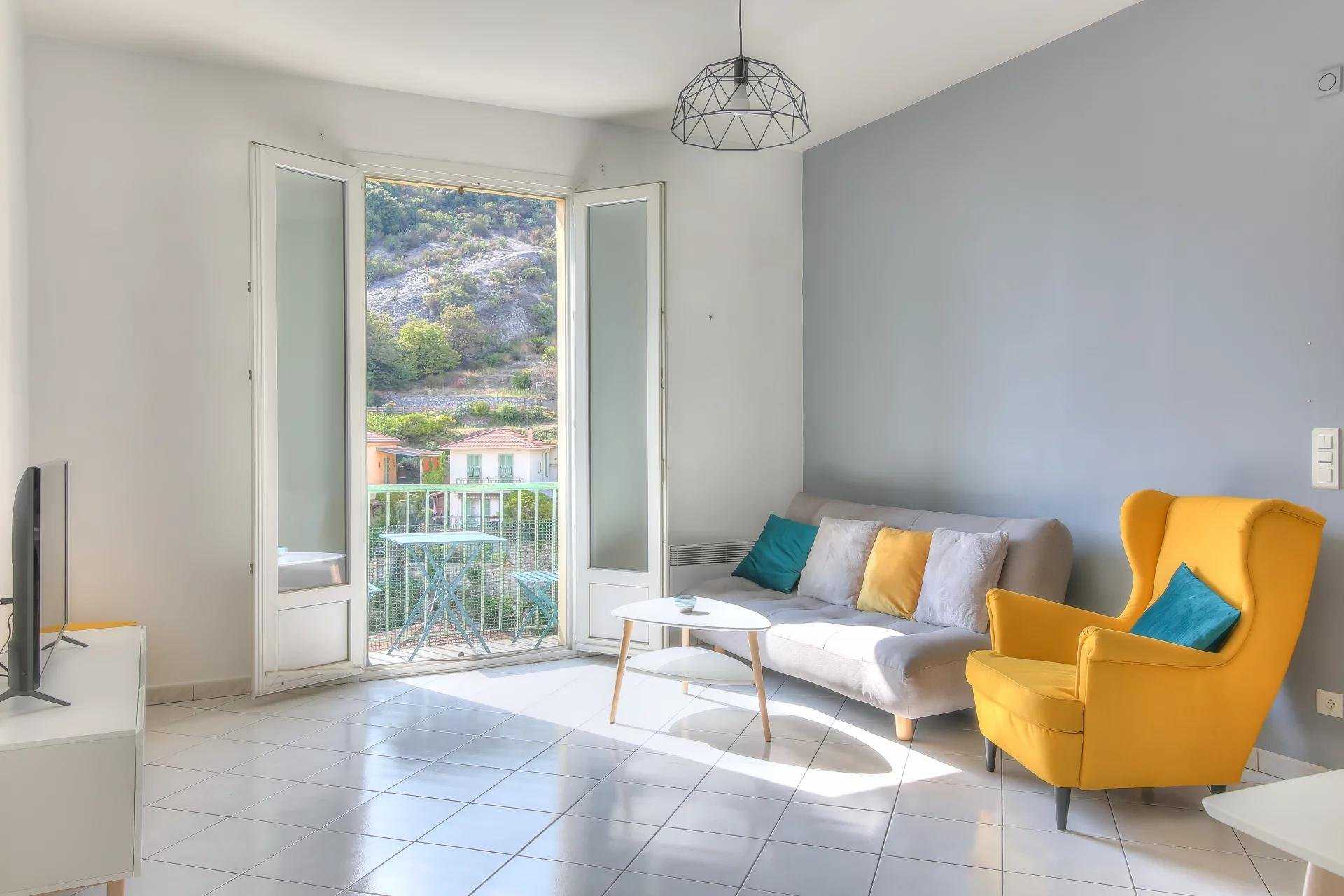 Condominium in Menton, Provence-Alpes-Cote d'Azur 10045763