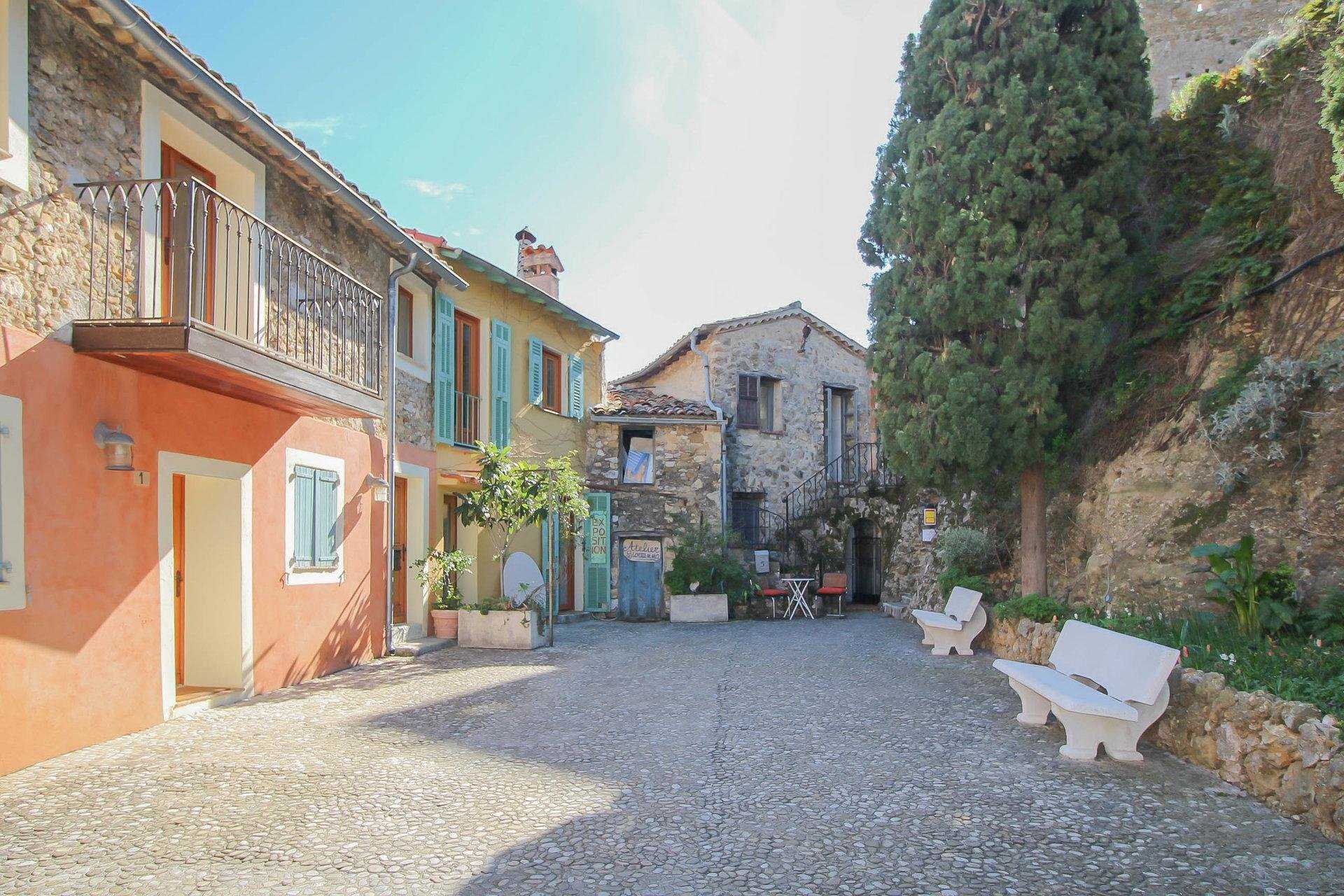 بيت في Roquebrune Vieux Village,  10045779