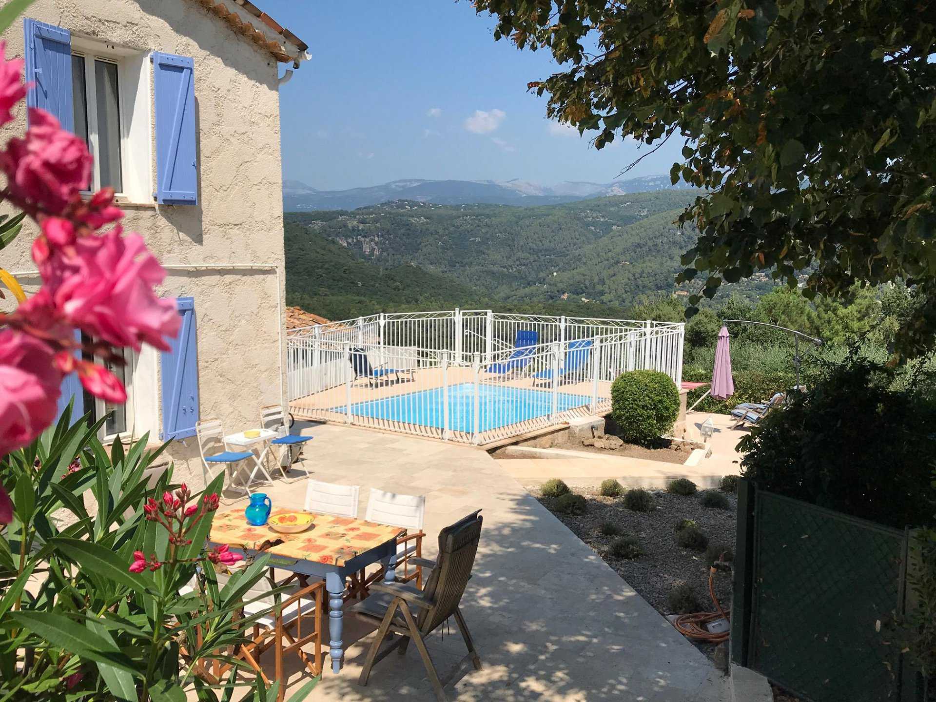 rumah dalam Tanneron, Provence-Alpes-Côte d'Azur 10045797