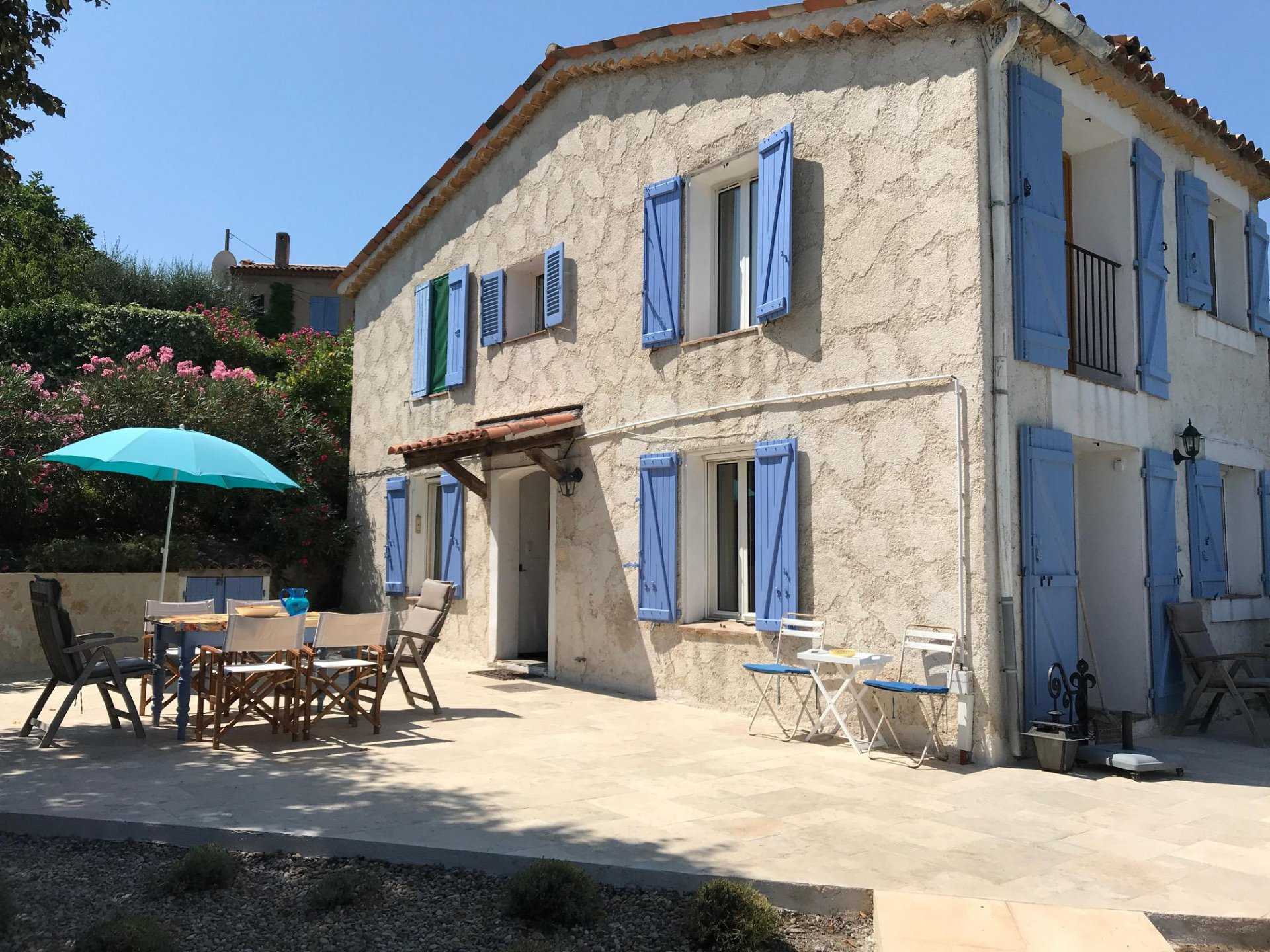 Hus i Tanneron, Provence-Alpes-Cote d'Azur 10045797