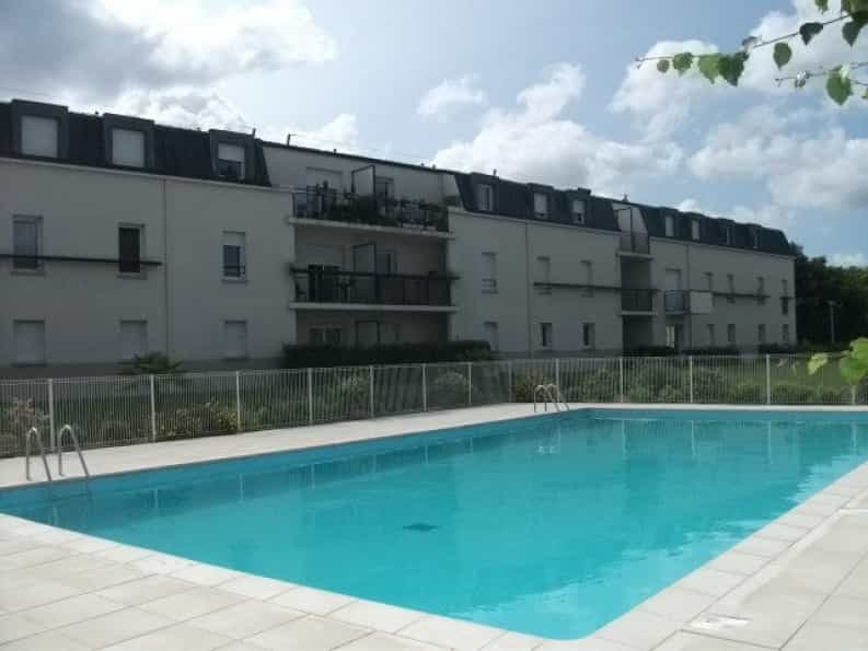Condominium in Cholet, Pays de la Loire 10046099