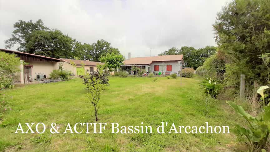 House in Lege-Cap-Ferret, Nouvelle-Aquitaine 10046112