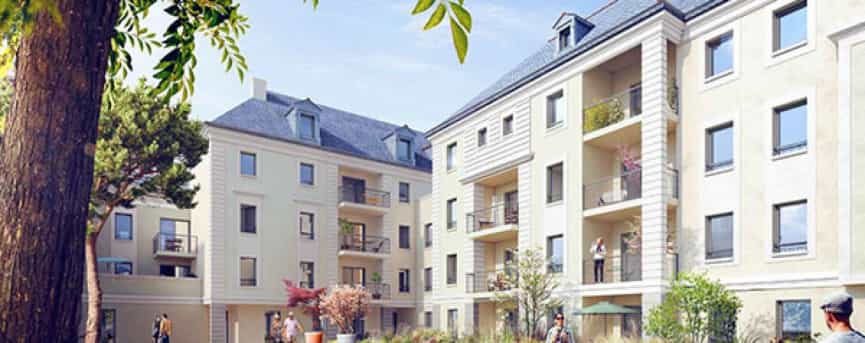 Condominium in Sorges, Pays de la Loire 10046125