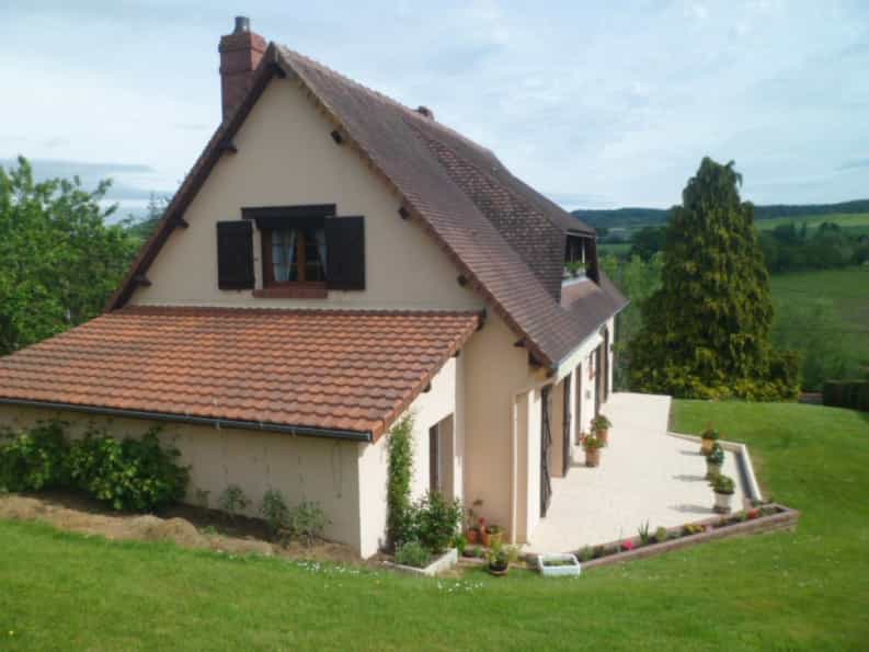 casa no Neufchatel-en-Bray, Normandie 10046384