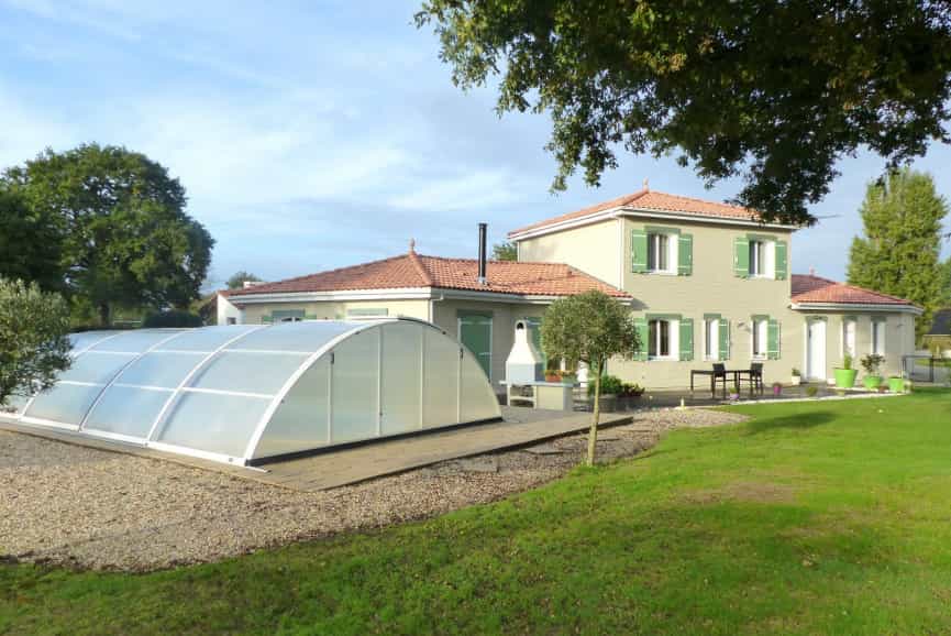 Condominio en Saint-Philbert-de-Grand-Lieu, Países del Loira 10046397