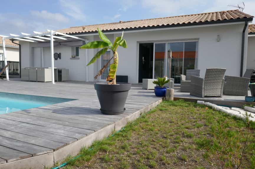 σπίτι σε Mios, Nouvelle-Aquitaine 10046406