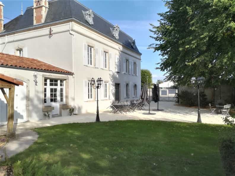 жилой дом в Longeville-sur-Mer, Pays de la Loire 10046432