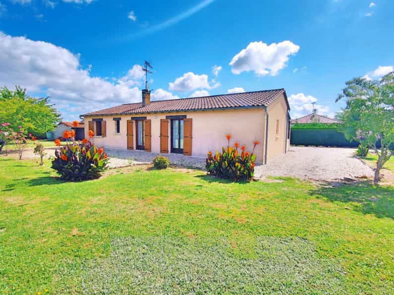 House in Lamonzie, Nouvelle-Aquitaine 10046534