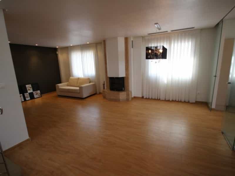 Rumah di La kondominium, Valencia 10046672
