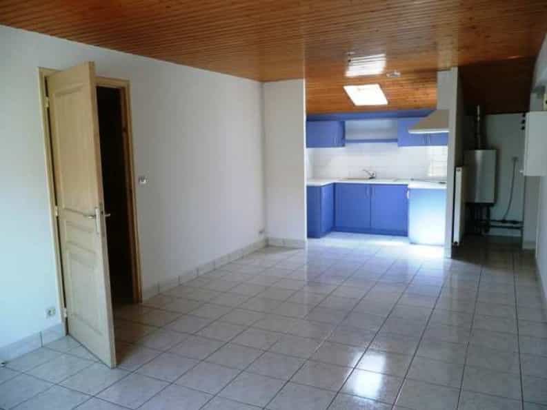 Condominium in La Brufière, Pays de la Loire 10046961