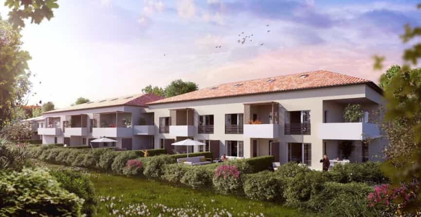 Condominium in L'Isle-sur-la-Sorgue, Provence-Alpes-Cote d'Azur 10046992