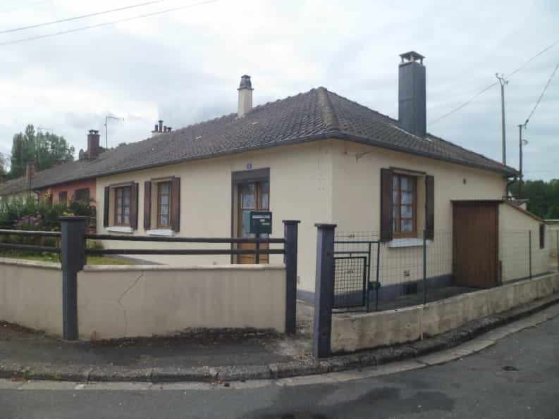 House in Gamaches,  10047078