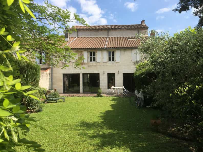 House in Angouleme, Nouvelle-Aquitaine 10047217