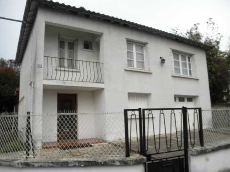 Huis in Angoulême, Nouvelle-Aquitanië 10047326