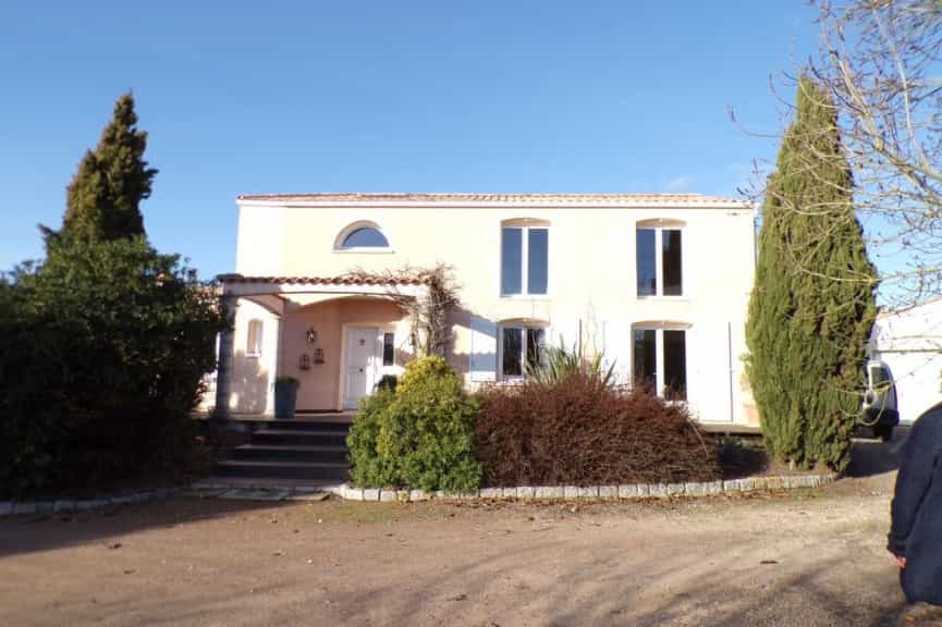 σπίτι σε Longeville-sur-Mer, Pays de la Loire 10047489
