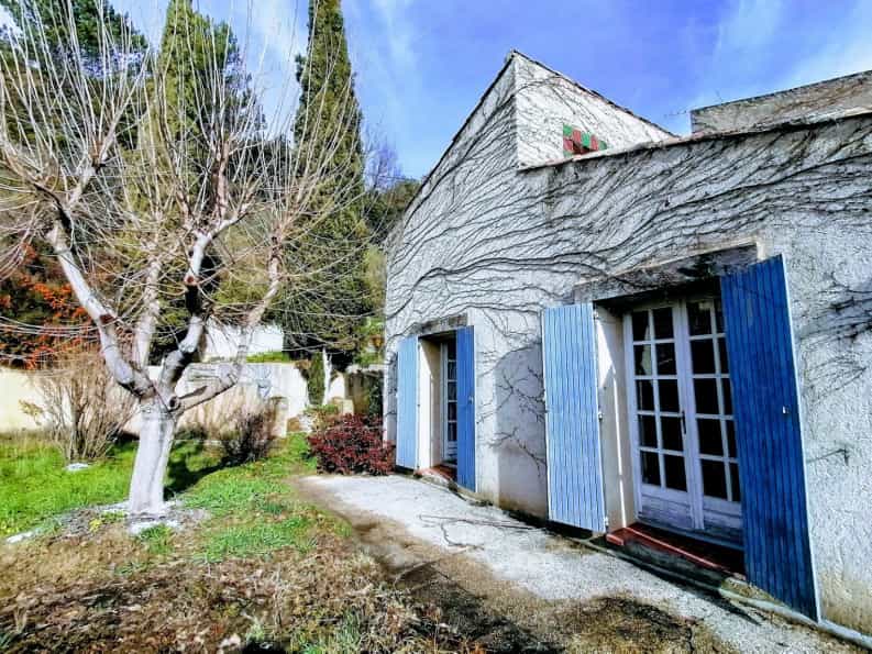 Casa nel Riez, Provence-Alpes-Cote d'Azur 10047542