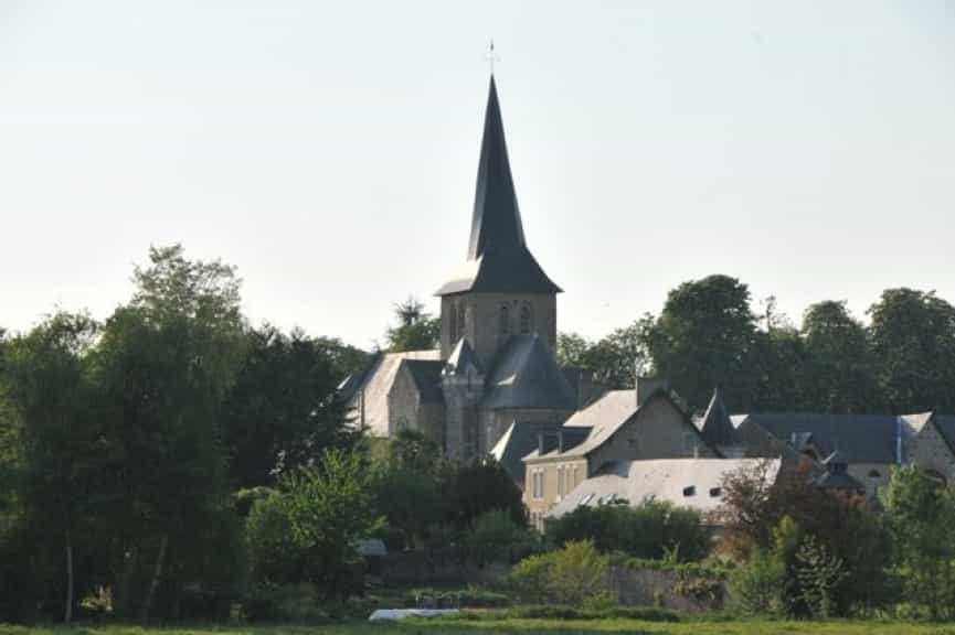 Hus i Chemire-sur-Sarthe, Pays de la Loire 10047587