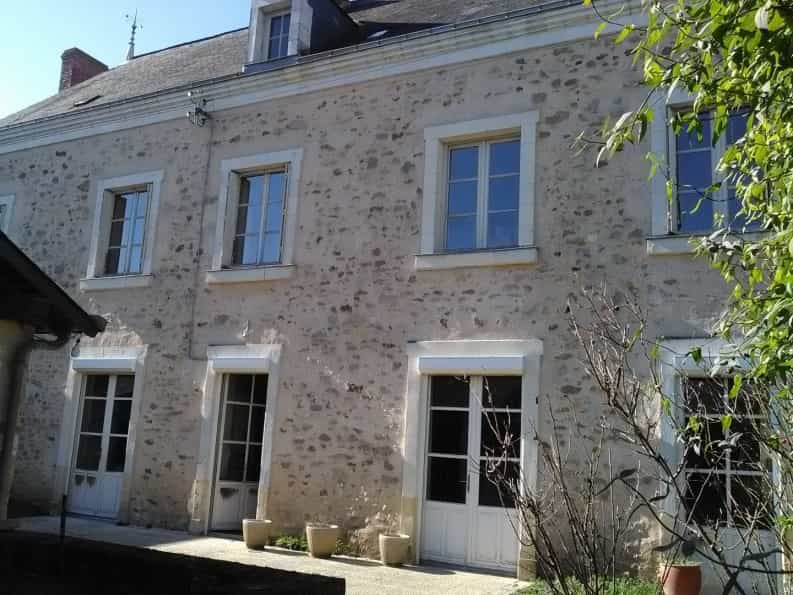 Talo sisään Daumeray, Pays de la Loire 10047658