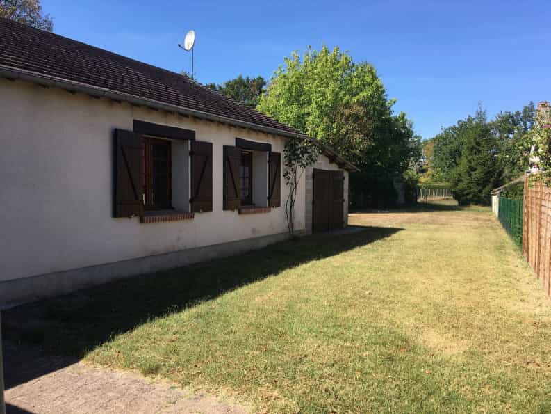 Casa nel Gy-en-Sologne, Centro-Valle della Loira 10047939