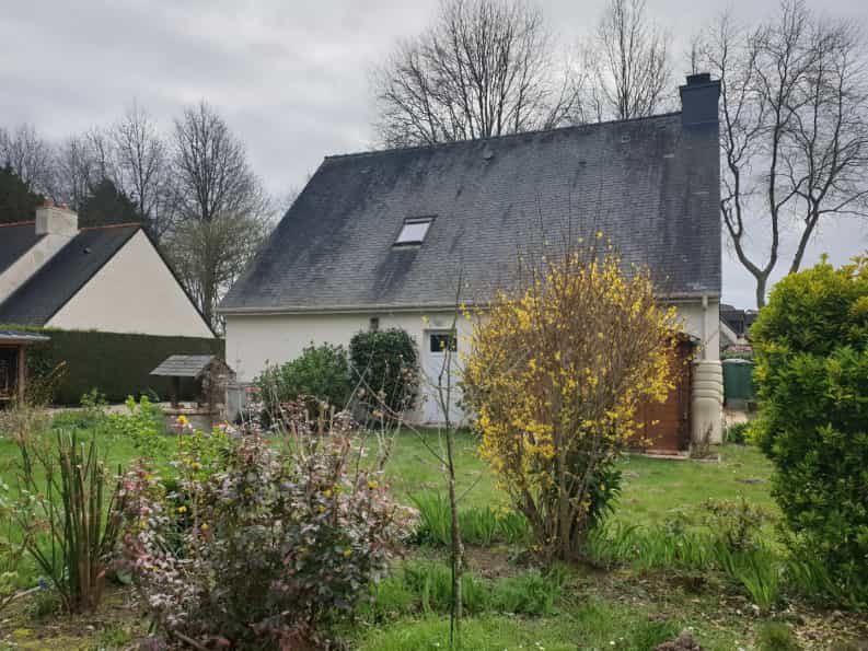 House in Saint-Molf, Pays de la Loire 10047979