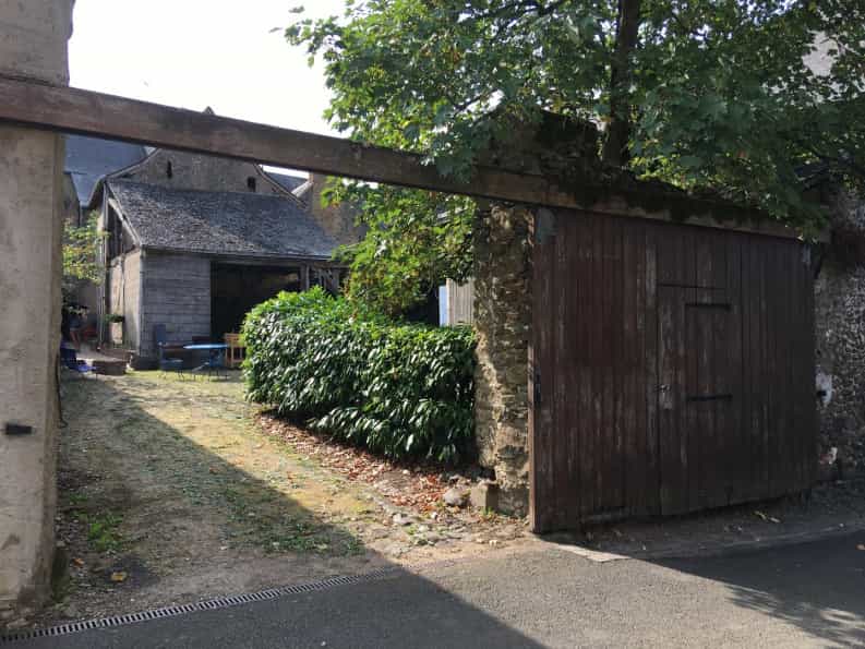 casa no Saint-Denis-d’Anjou, País do Loire 10048091