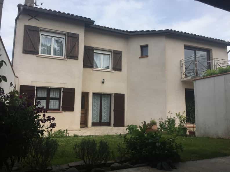 House in Plaisance-du-Touch, Occitanie 10048129