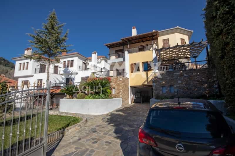 House in Ano Volos, Thessalia 10048305