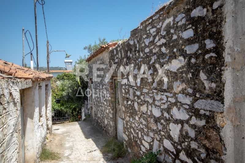 House in Chora,  10048444