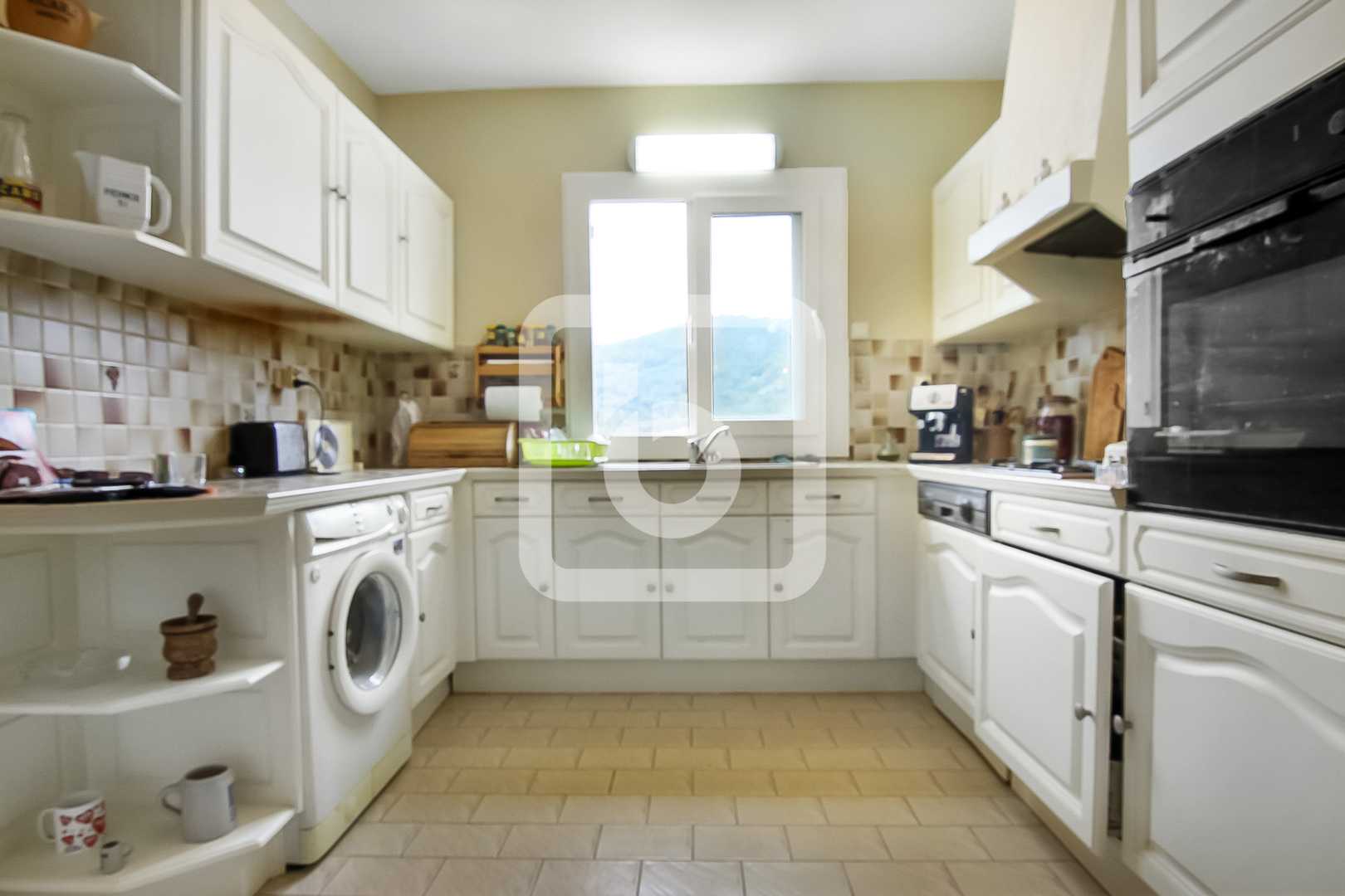 Condominio nel Mentone, Provenza-Alpi-Costa Azzurra 10048764