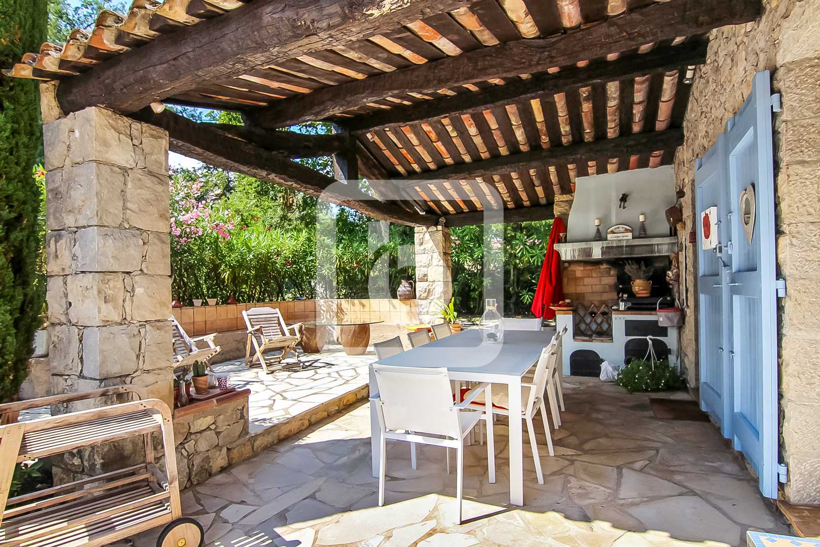 Rumah di Fayence, Provence-Alpes-Cote d'Azur 10048766