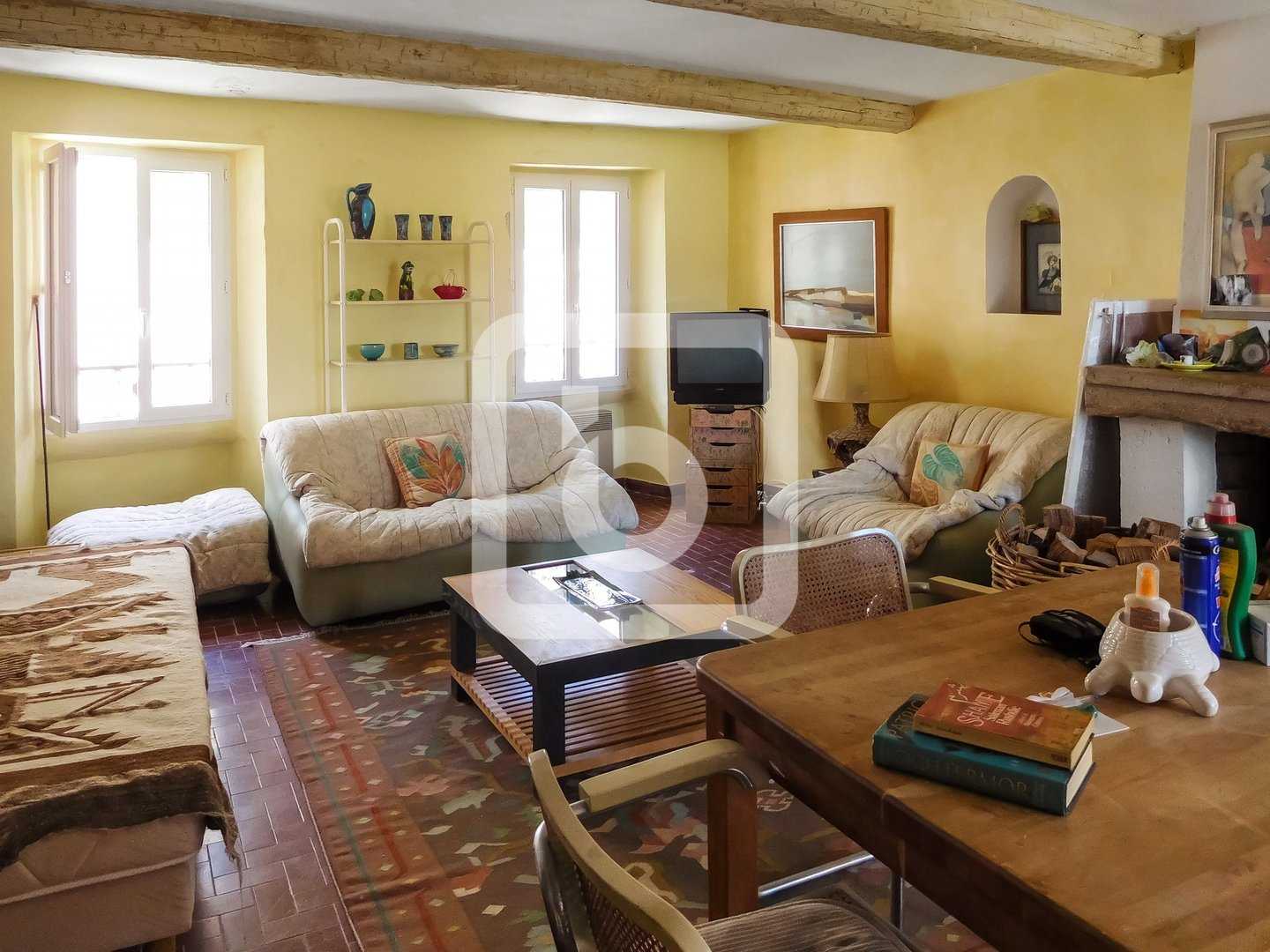 жилой дом в La Garde Freinet, Provence-Alpes-Cote D'azur 10048771