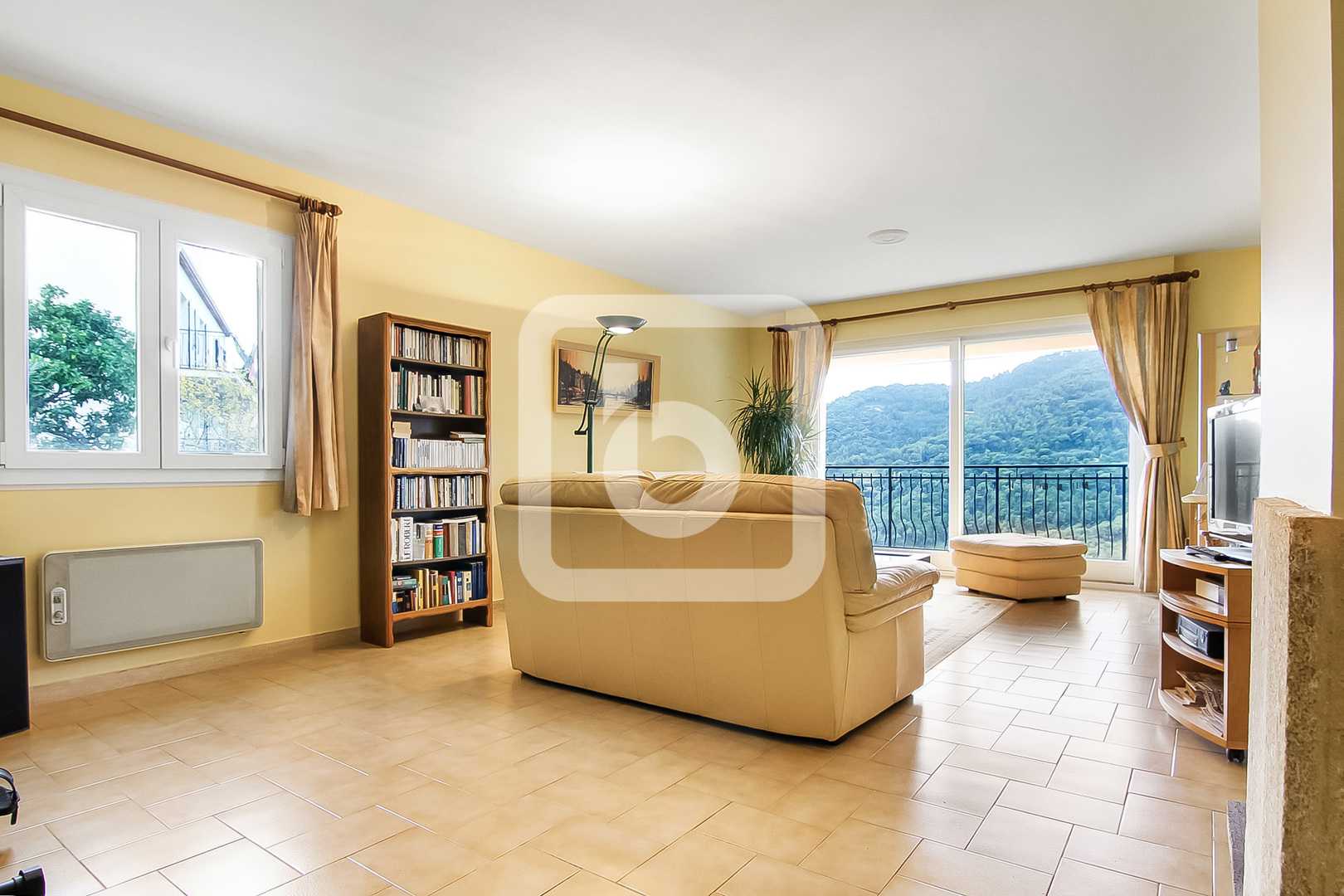 Condominio nel Mentone, Provenza-Alpi-Costa Azzurra 10048778