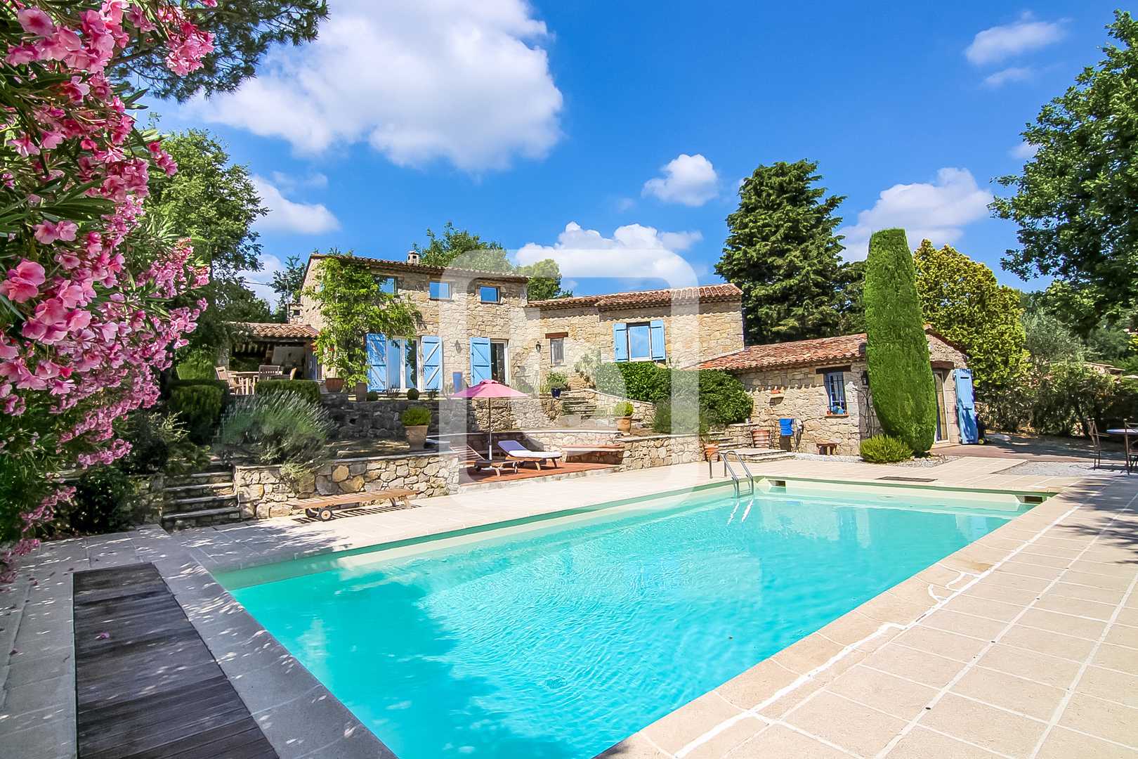 Hus i Fayence, Provence-Alpes-Cote d'Azur 10048781