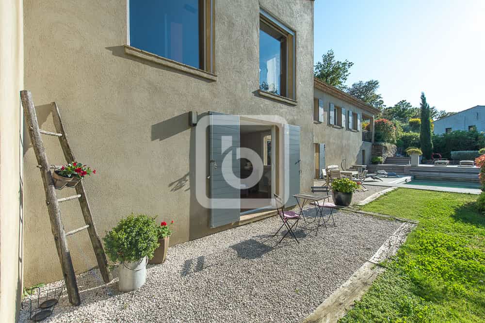 Dom w La Garde Freinet, Provence-Alpes-Cote D'azur 10048790