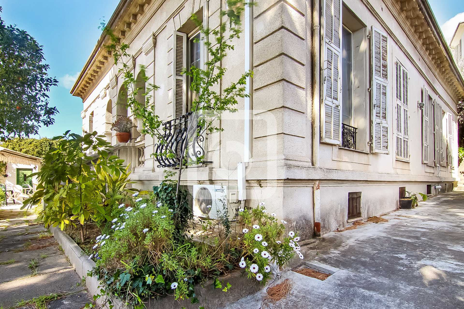 Hus i Le Ray, Provence-Alpes-Cote d'Azur 10048824
