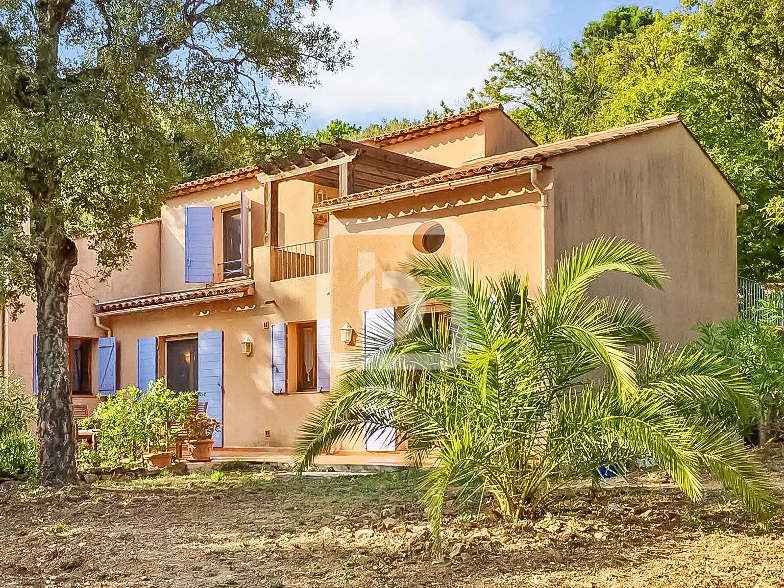 Huis in La Garde-Freinet, Provence-Alpes-Côte d'Azur 10048839