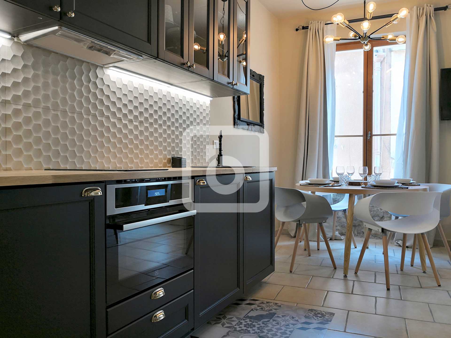 公寓 在 Antibes, Provence-Alpes-Cote D'azur 10048897