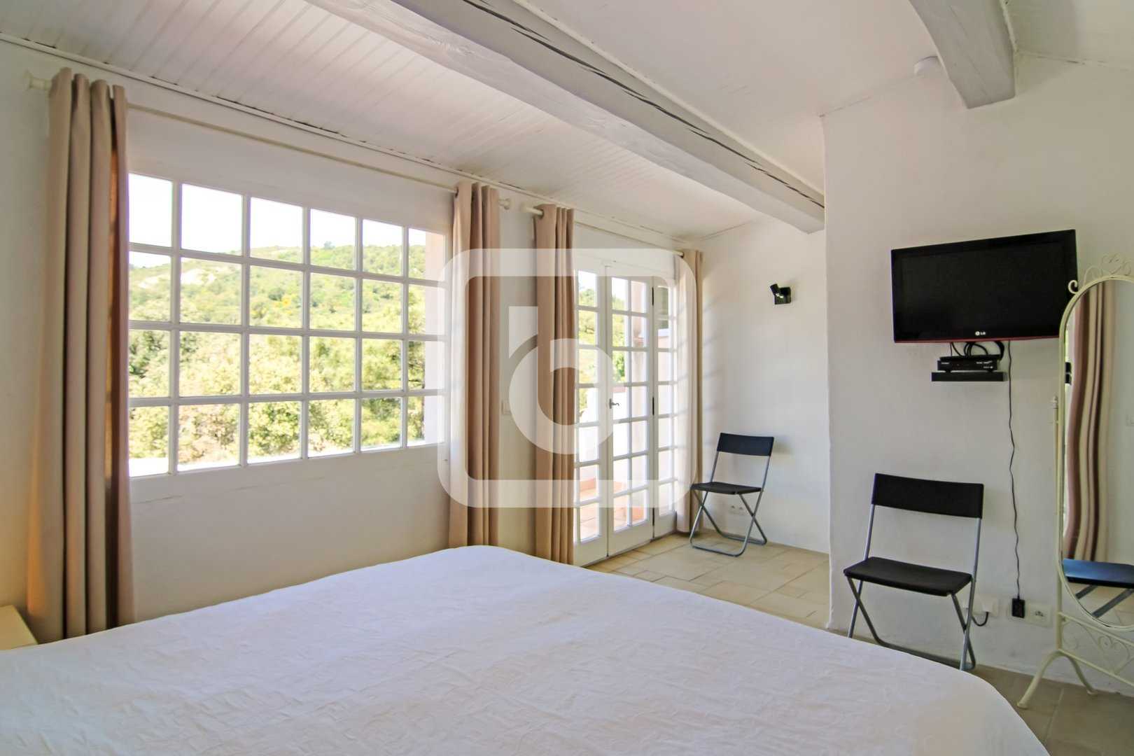 Condominium in Le Plan-de-la-Tour, Provence-Alpes-Cote d'Azur 10049076