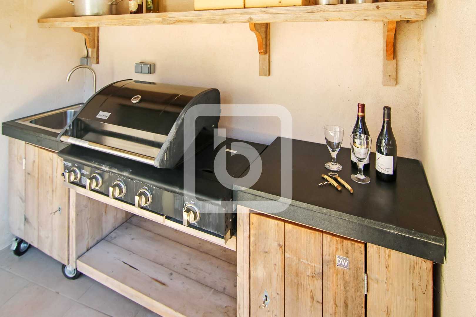 Eigentumswohnung im Le Plan De La Tour, Provence-Alpes-Cote D'azur 10049093